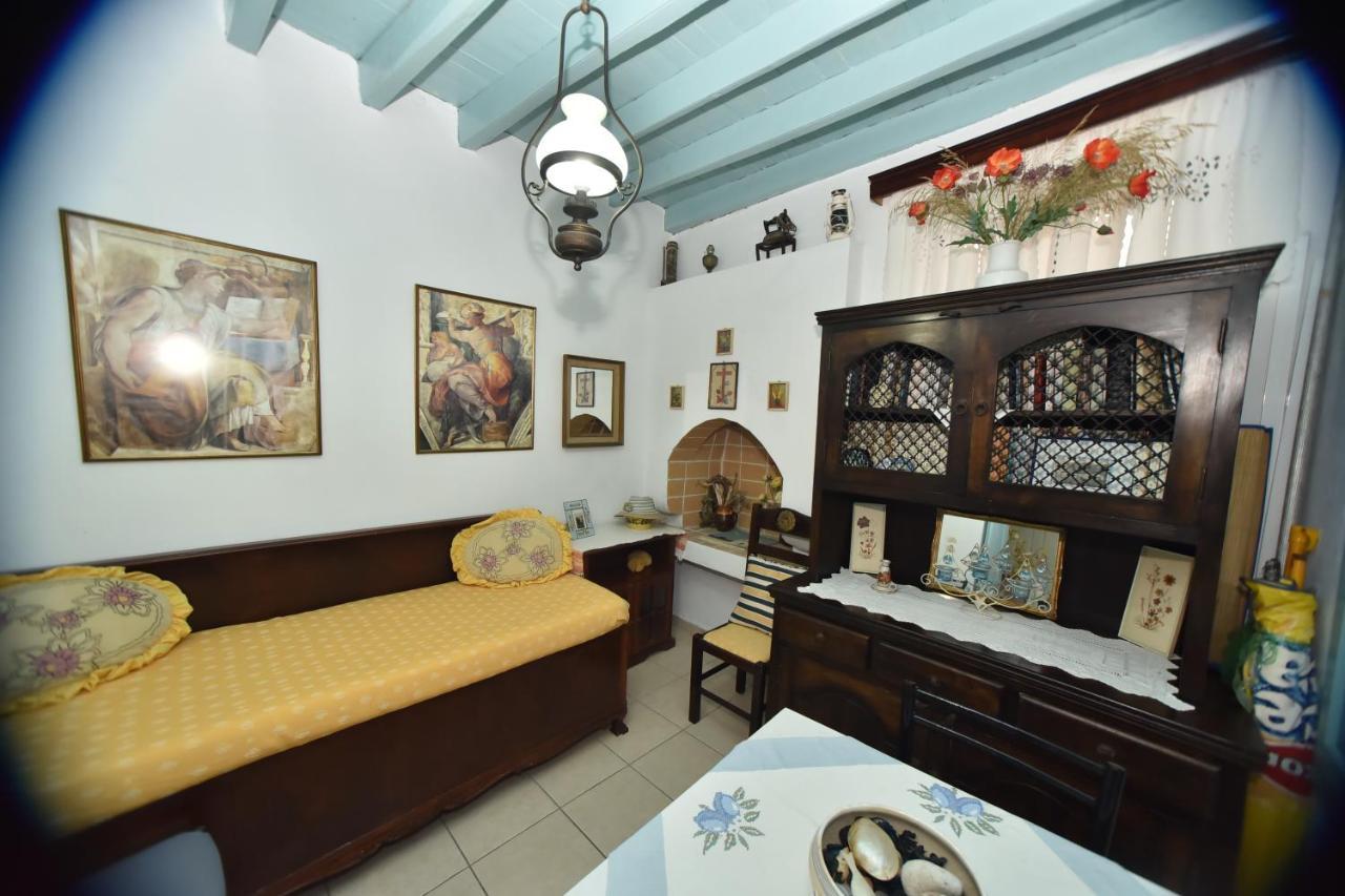 Traditional House By The Sea Mandrákion المظهر الخارجي الصورة